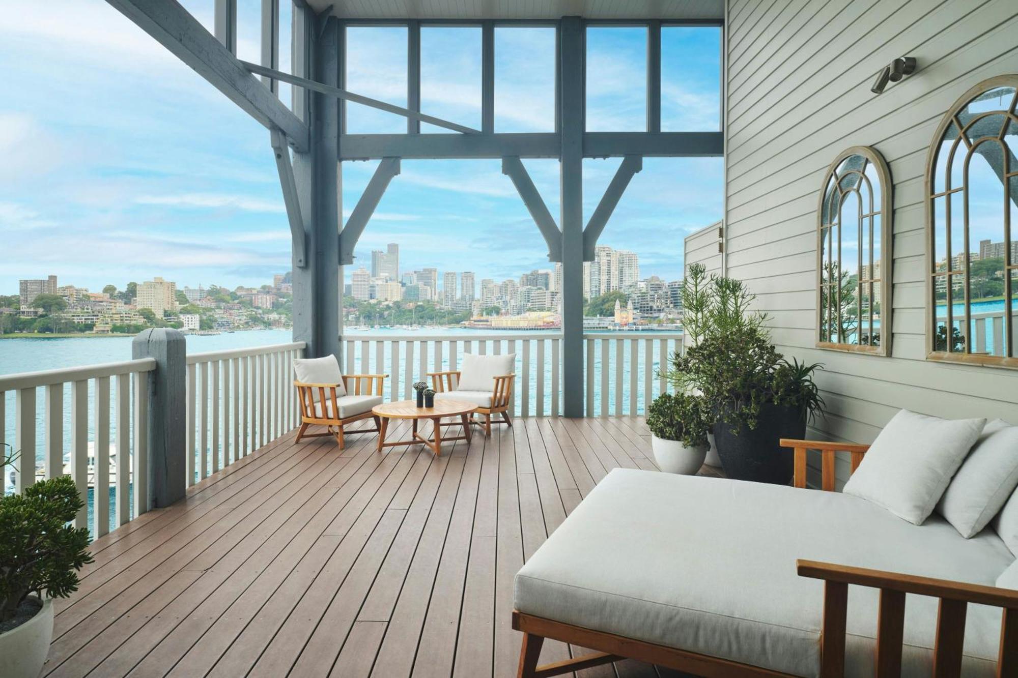 Pier One Harbour, Autograph Collection
